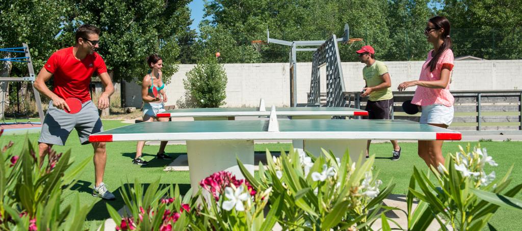 Ping-pong au camping Les Sables du Midi